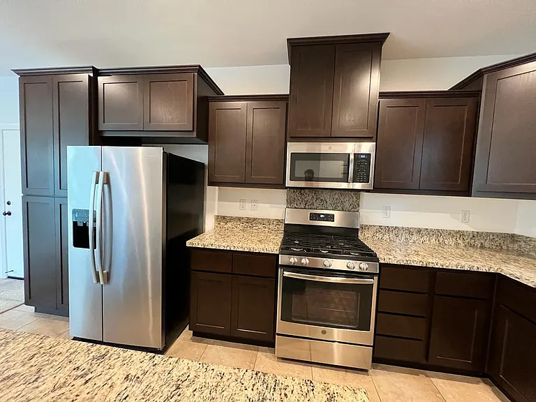 1335 Orchid Ct — Photo 10