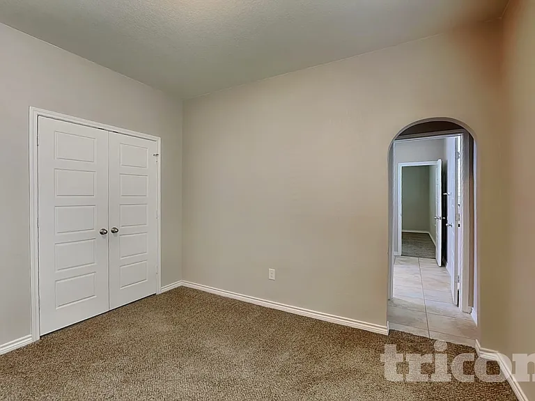 8303 Pioneer Fld — Photo 14