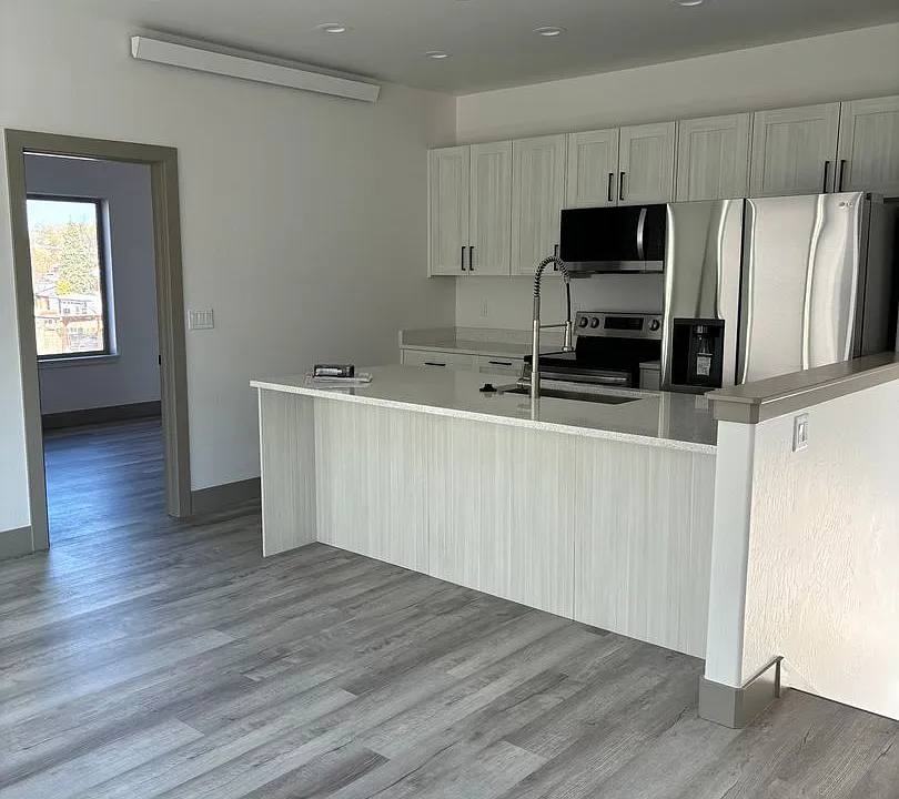 118 New St