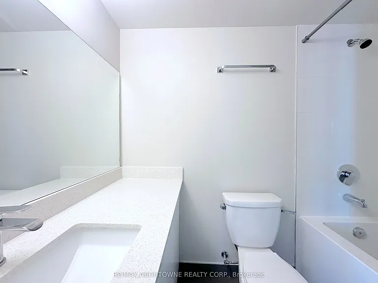 3385 Dundas St W #208 — Photo 12