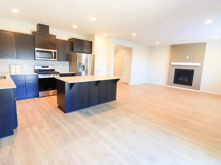 61581 SE Lorenzo Dr — Photo 3