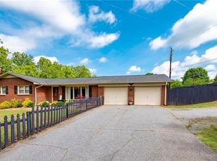 1612 Orchard Dr, Lenoir, NC 28645