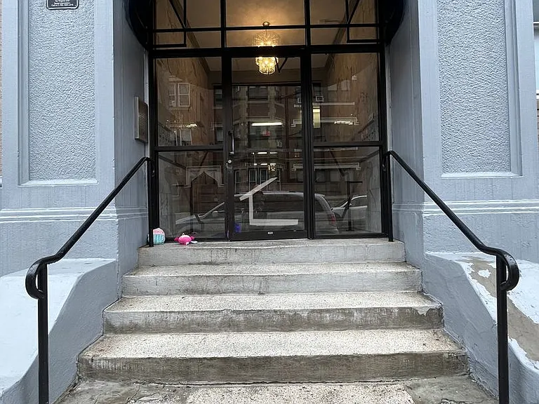 13 Royce Rd #12 — Photo 5