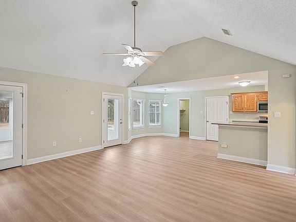 3rd image of 304 Dana Ave