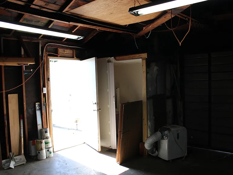 2521 N Brighton St — Photo 2