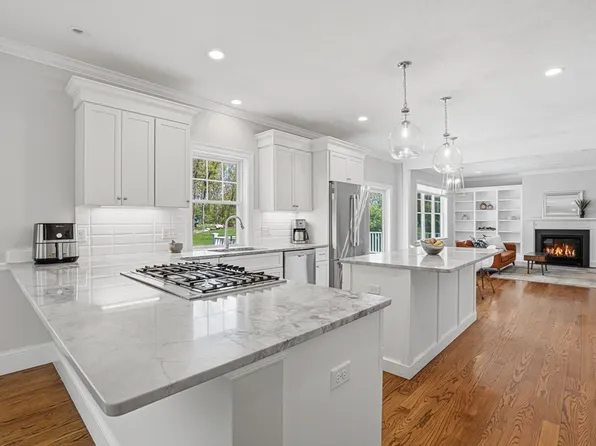 191 Lumber St, Hopkinton, MA 01748