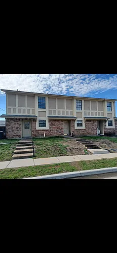 910 Southmoor Dr #910 Photo 1 910 Southmoor Dr #910 Photo 1