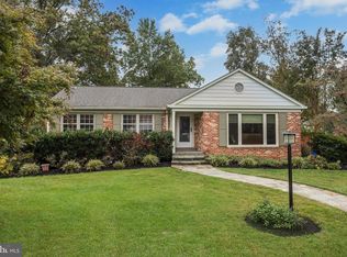 12022 Smoketree Rd, Rockville, MD 20854