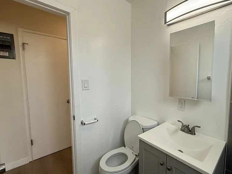 7339 Woodman Ave #1 — Photo 9