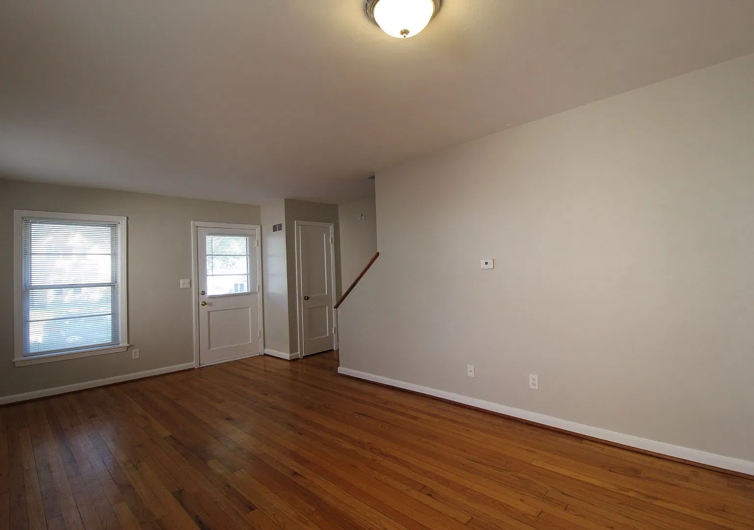 2 Bedroom 1 Bath Duplex in the Waldo Area — Photo 3