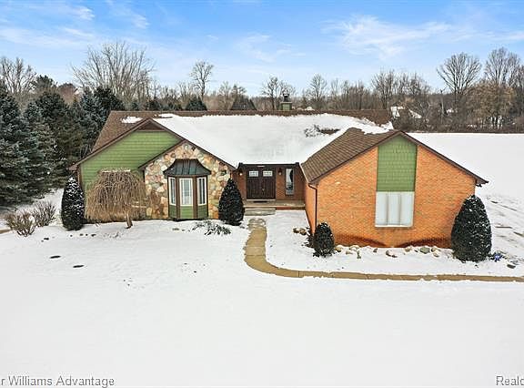 3rd image of 8871 Salem Farms Dr