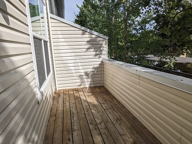 Halsey East Townhomes — Photo 267