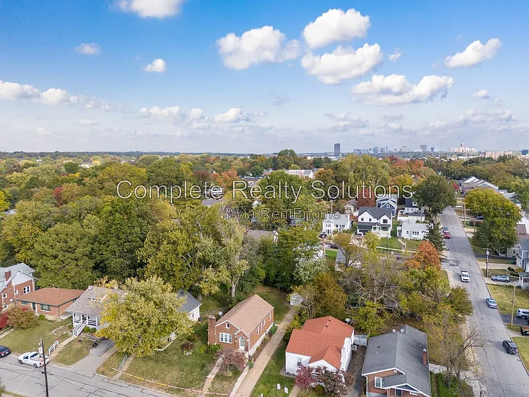 8511 Florence Ave — Photo 51