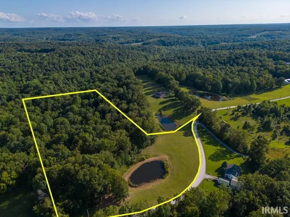 E Sycamore Rd, Bloomfield, IN 47424