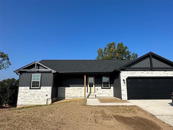 2nd image of 138 La Vista Dr