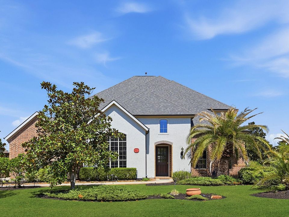 1st image of 223 S Bauer Point Cir