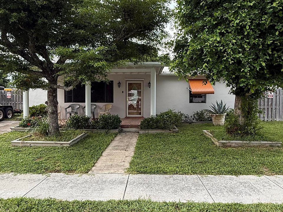 1st image of 817 Elm Rd