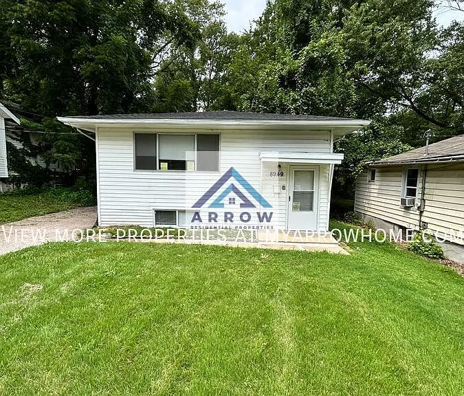 8949 Huiskamp Ave — Photo 1