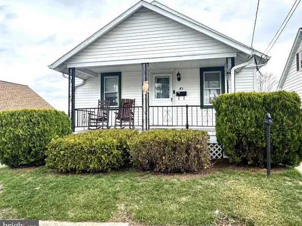 45 James Ave, Littlestown, PA 17340