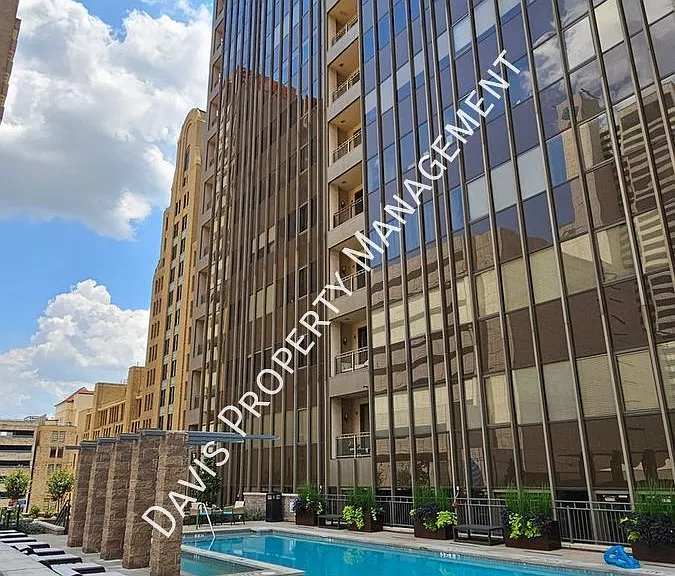1200 Main St #1609 — Photo 11