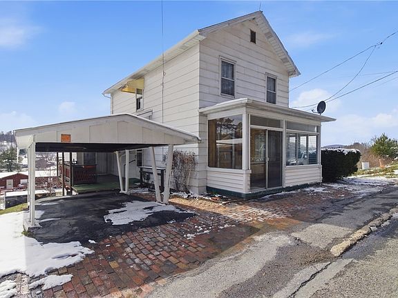3rd image of 1329 E Main St