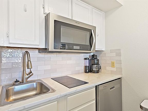 5th image of 6300 Seawall Boulevard #9306
