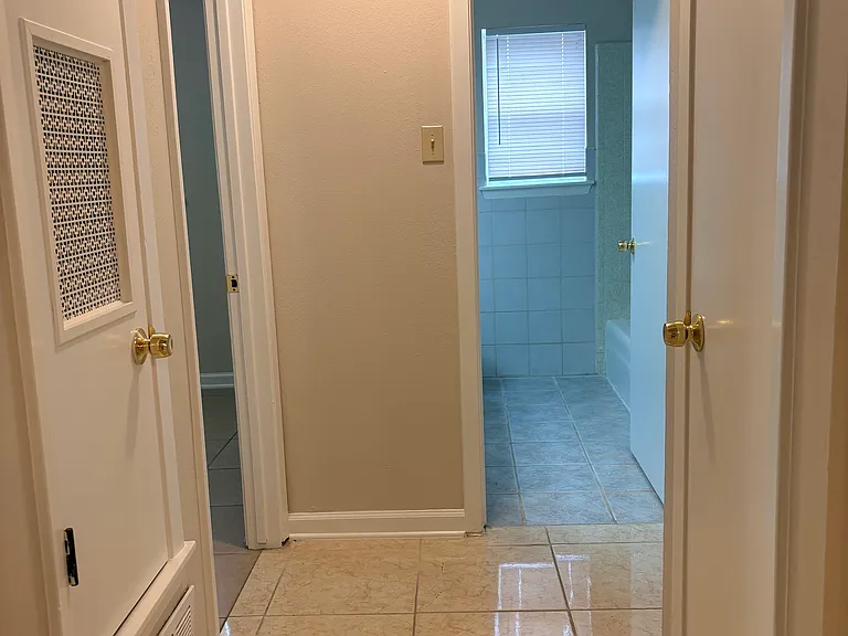 4514 Temple Hl — Photo 11