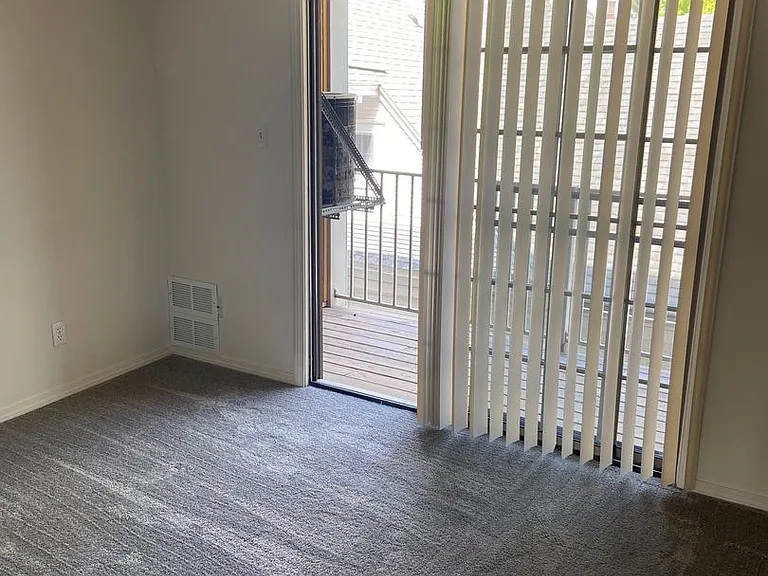 302 S Cedar St — Photo 28