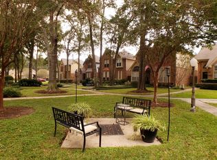 6607 Tournament Dr, Houston, TX 77069