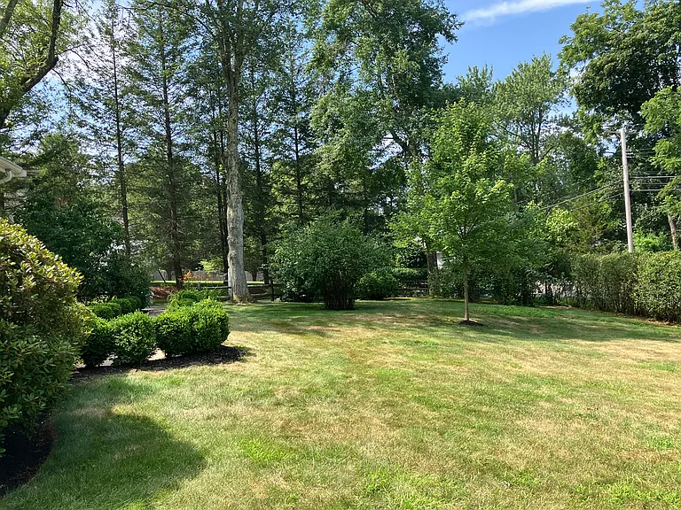 273 Main St — Photo 9