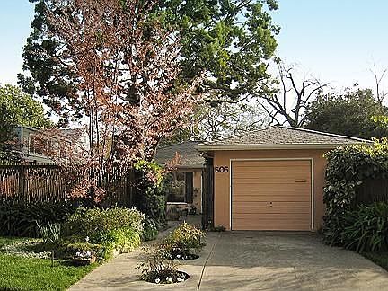 1st image of 505 W Crescent Dr