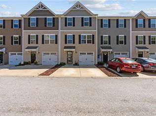603 Lakeview Cv, Smithfield, VA 23430