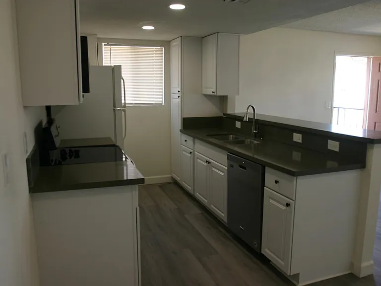 860 E Brown Rd #7 — Photo 11
