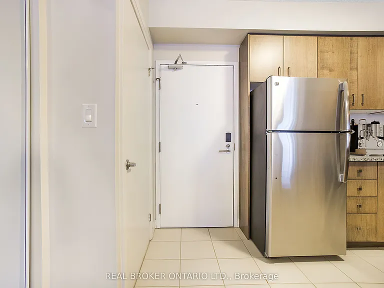 53 Arthur St S #802 — Photo 7