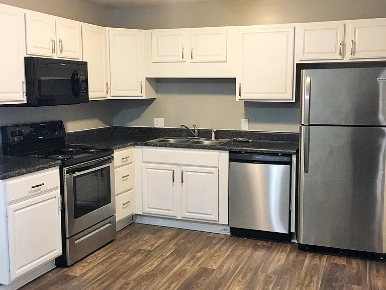 Forest Park Apartments — Photo 25