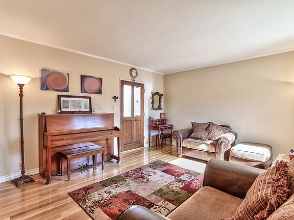 3rd image of 11326 Freer Ave