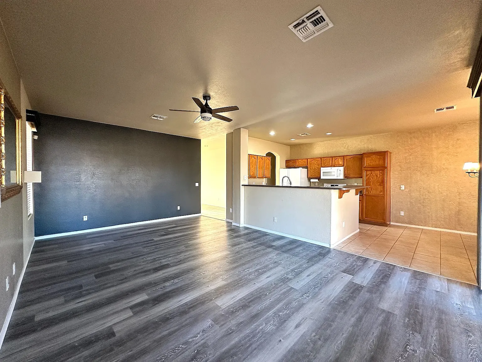 3 bed, 1623 sqft, $2,400 — Photo 2