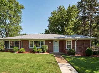 8951 Kathlyn Dr, Saint Louis, MO 63134