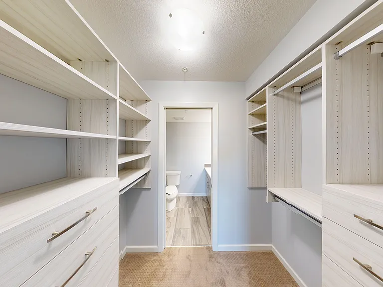 2307 Kincora Glen Rd NW — Photo 9