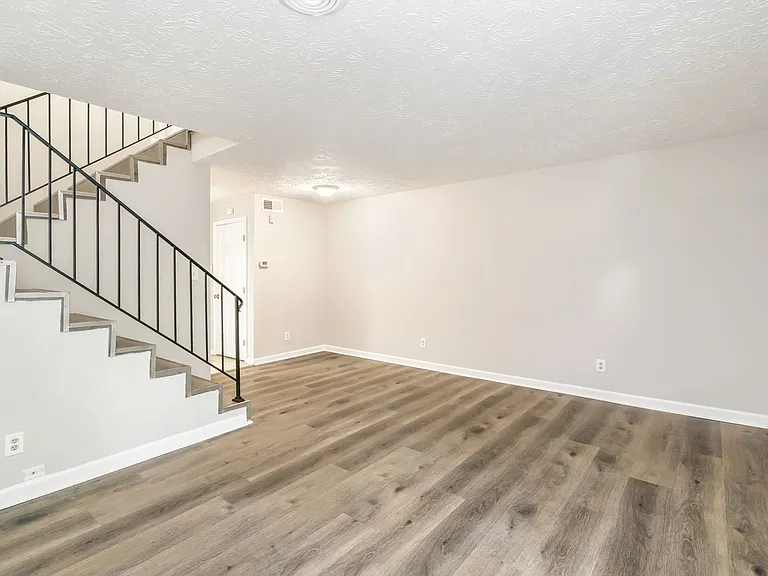 118 Ladbrook Ln #0 — Photo 13