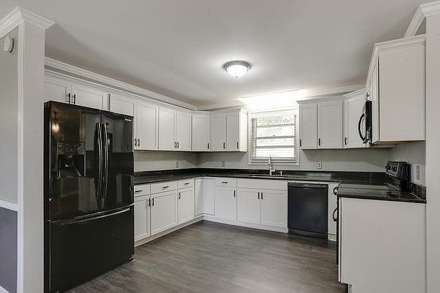 1st image of 4008 Devonshire Dr