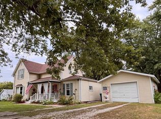 417 NE 2nd Ave, Galva, IL 61434