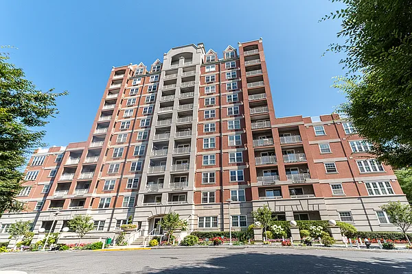 Sold by City Wide Brokerage | media 17