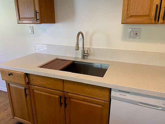 4th image of 724 Silver Lake Blvd APT 4