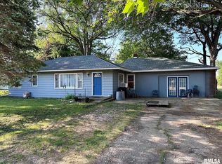 432 W Holmes St, Oneida, IL 61467
