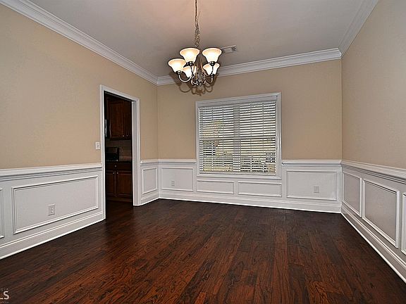 5th image of 952 Yancey Ct