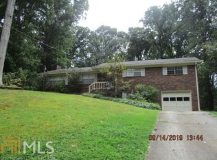 245 King Arthur Dr, Woodstock, GA 30189