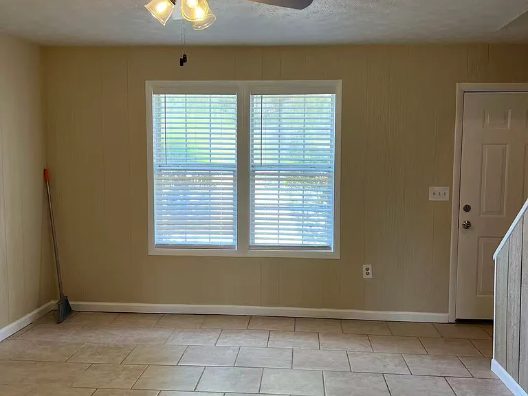 449 Evans St #10 — Photo 6