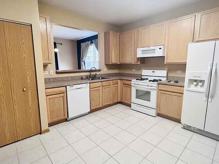 623 Shakespeare Dr — Photo 6