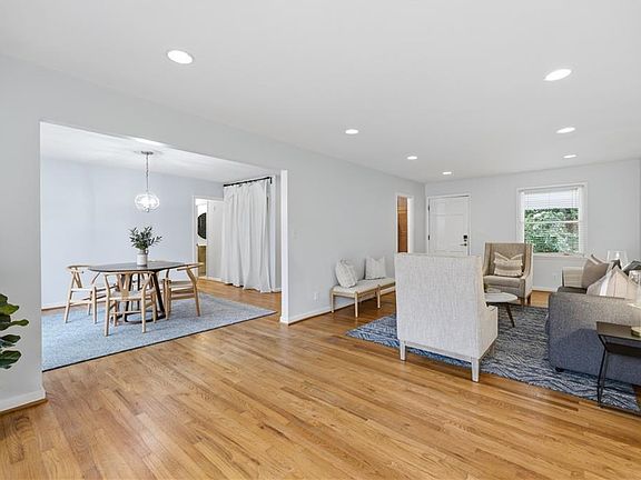 5th image of 1502 Bubbling Creek Rd NE